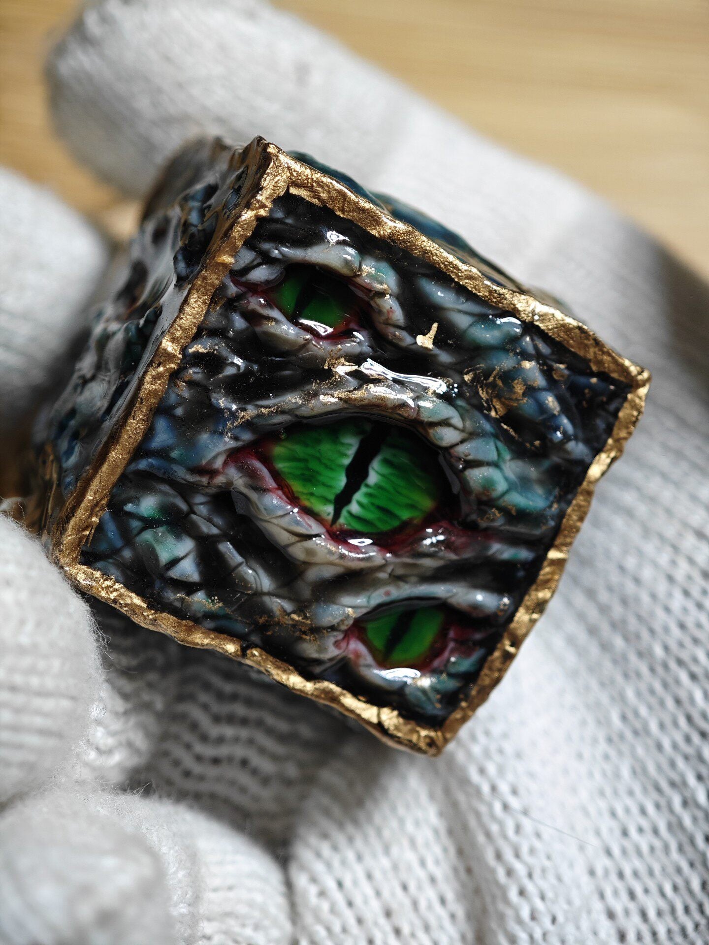 Handmade 30mm Serpent Eye D6 Dice - Gilded Scaled Monster Resin Die