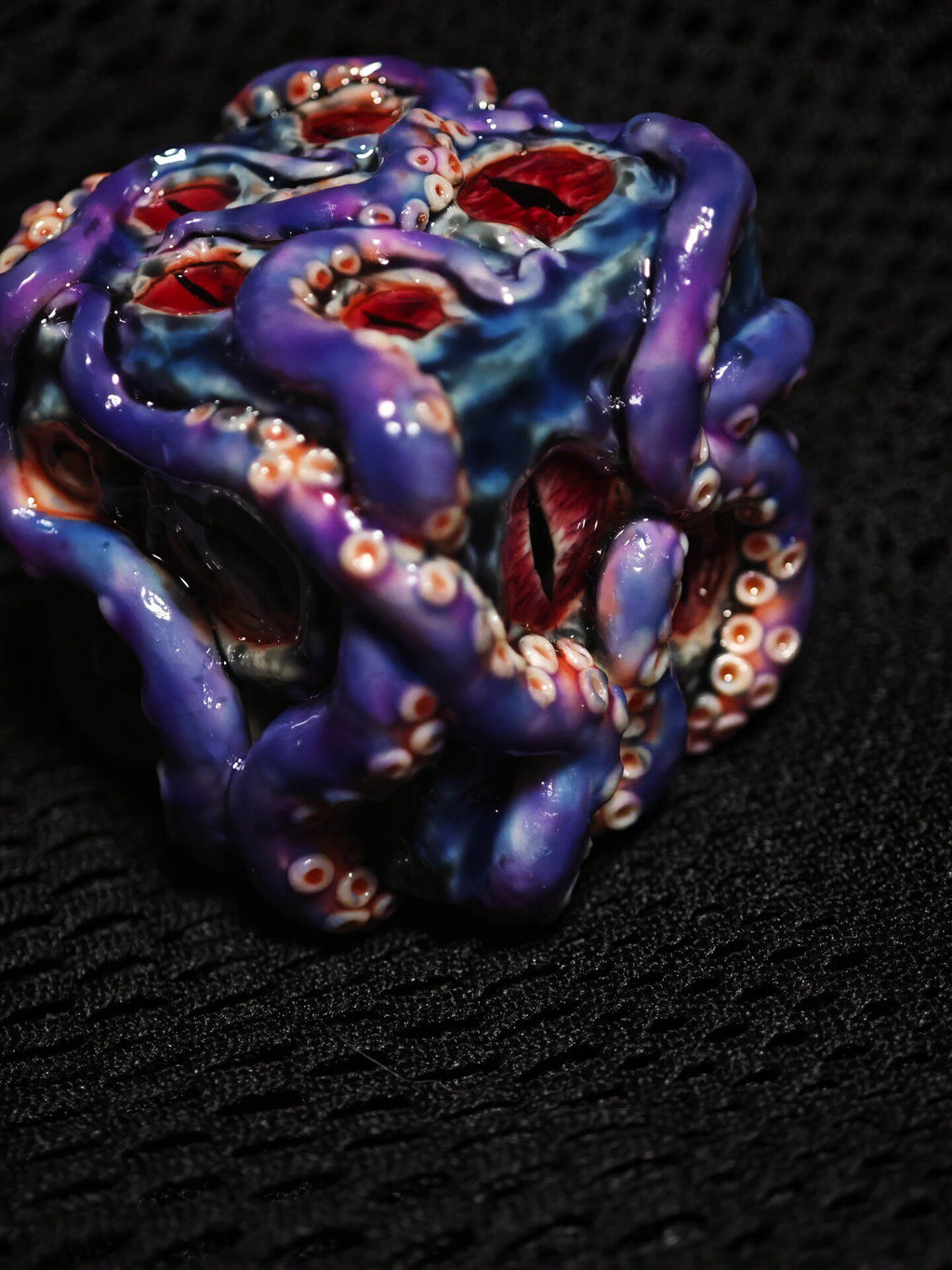 Handmade 35mm Eldritch Tentacle D6 Dice | Cthulhu Monster Eye Resin Die | Lovecraftian Dark Fantasy RPG Tabletop
