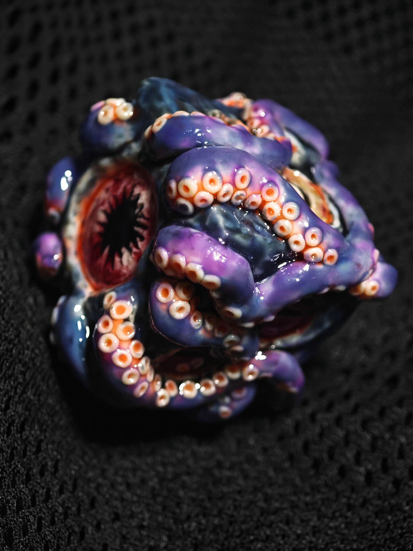 Handmade 35mm Eldritch Tentacle D6 Dice | Cthulhu Monster Eye Resin Die | Lovecraftian Dark Fantasy RPG Tabletop