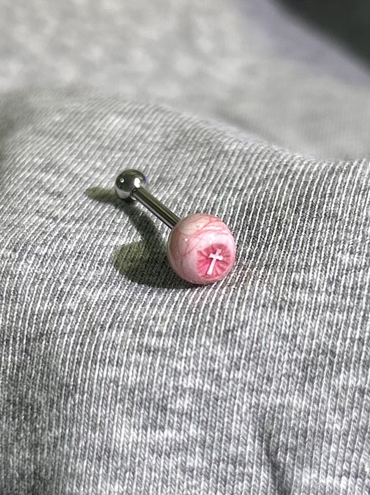 Cthulhu Eye - Pink Cross | Ear/Tongue Studs