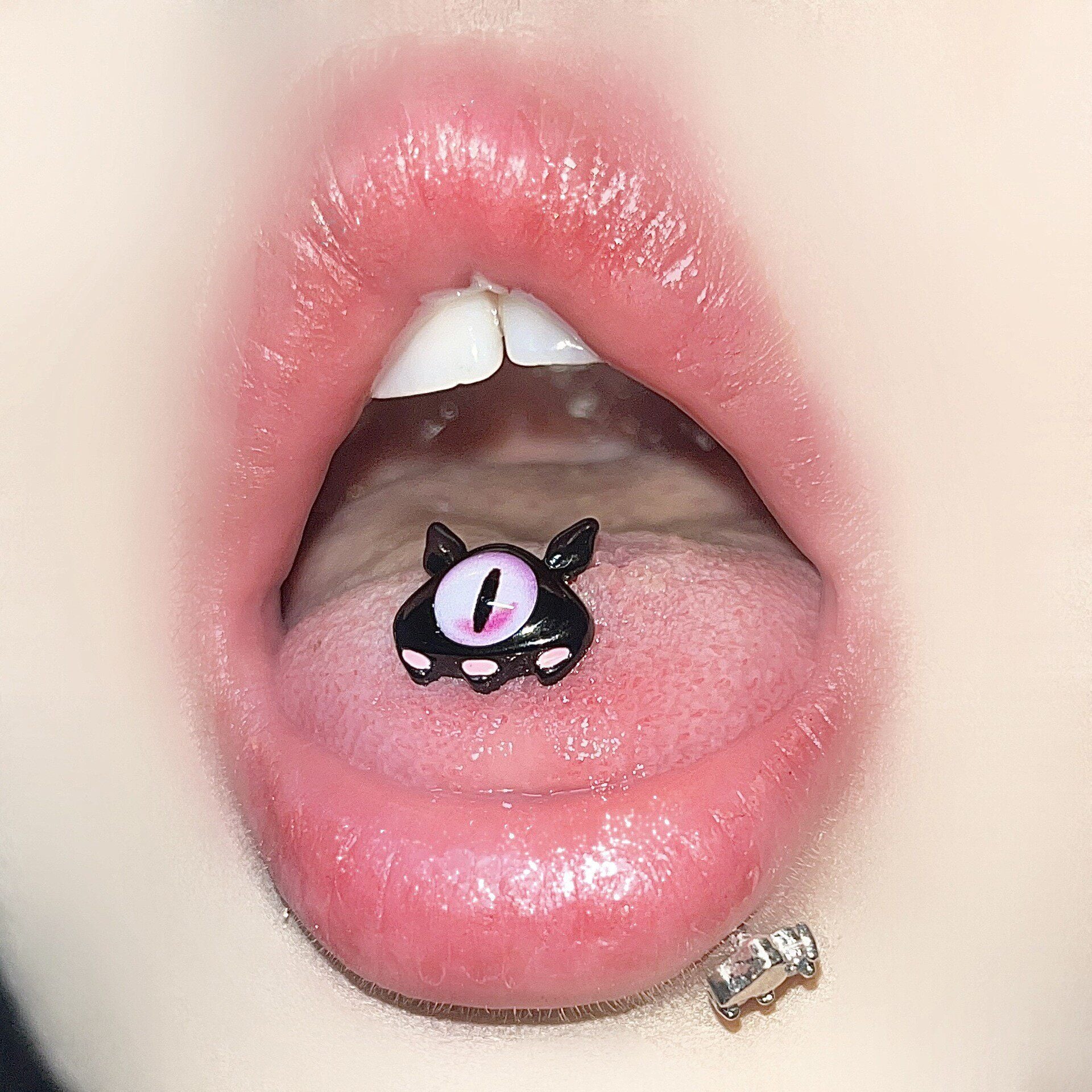 Gothic Demon Eye Tongue Ring - Externally Threaded Barbell