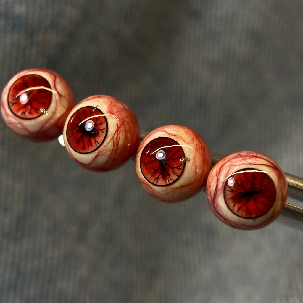 Cthulhu Eye - Demon Slayer | Kibutsuji Muzan Vertical Pupil  |  Ear/Tongue Titanium Studs