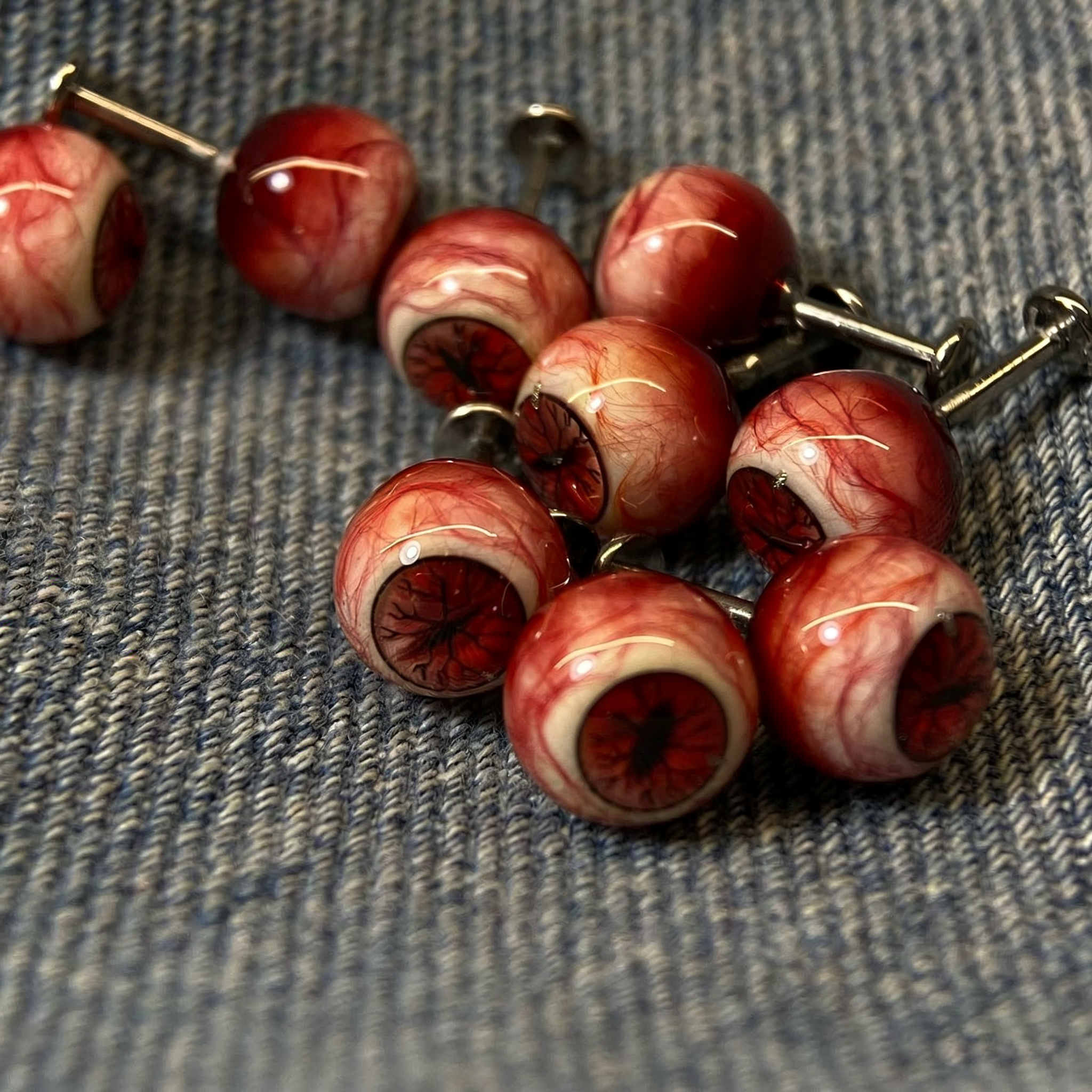 Cthulhu Eye - Demon Slayer | Kibutsuji Muzan Vertical Pupil  |  Ear/Tongue Titanium Studs