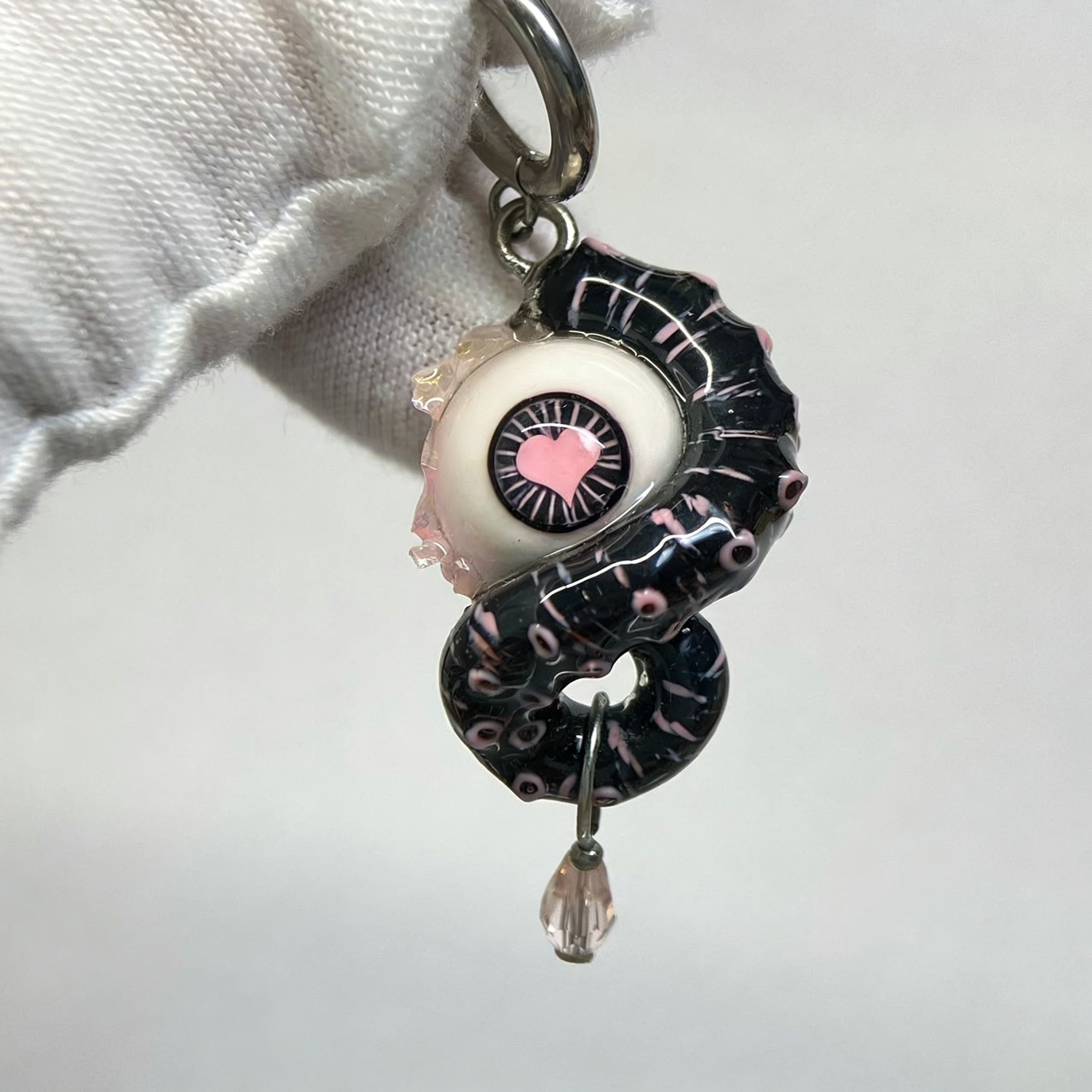 Midnight Heart Cthulhu Eye – Pink & Black Tentacle Earrings