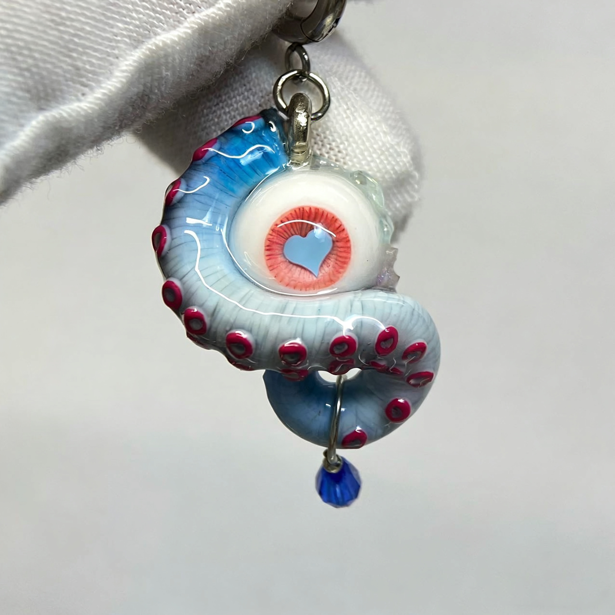 Midnight Heart Cthulhu Eye – Pink & Black Tentacle Earrings