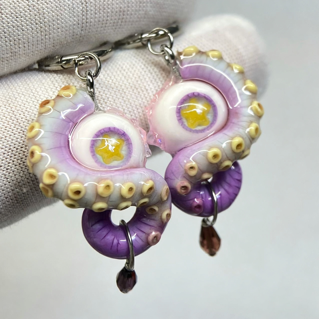 Mystic Star Cthulhu Eye – Purple Tentacle Earrings