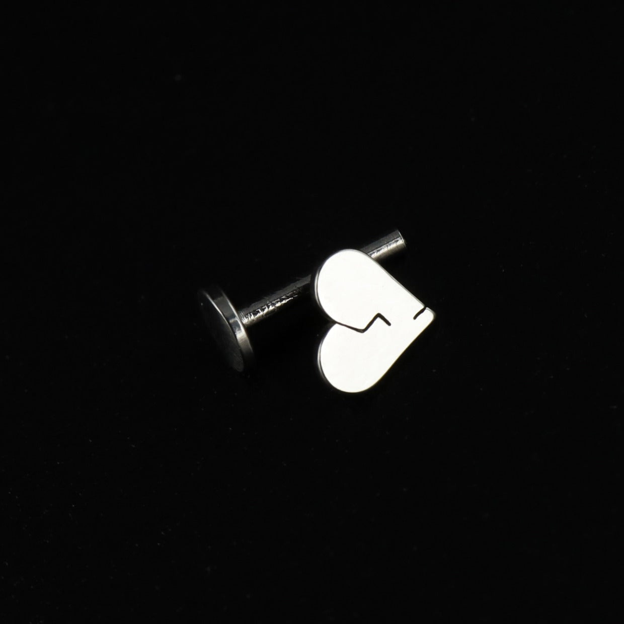 Internal Threaded Rose Heart Bat Dollar Sign Lip Ring - Internal Threaded Rose Heart Bat Dollar Sign Lip Ring - Broken Heart / 6mm by CRUXJEWELRY