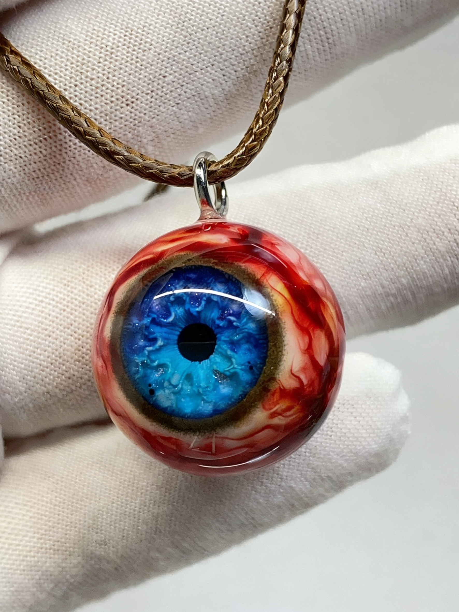 Abyssal Sapphire Eyeball Pendant | Handcrafted Gothic Ocean Jewelry（1PCS）