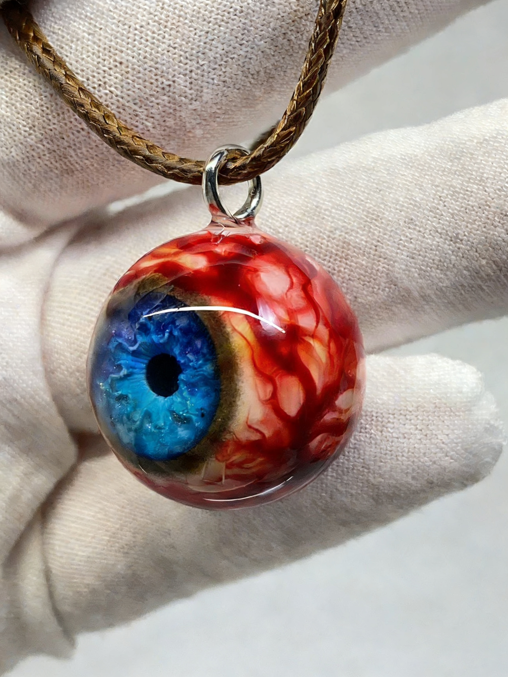 Abyssal Sapphire Eyeball Pendant | Handcrafted Gothic Ocean Jewelry（1PCS）