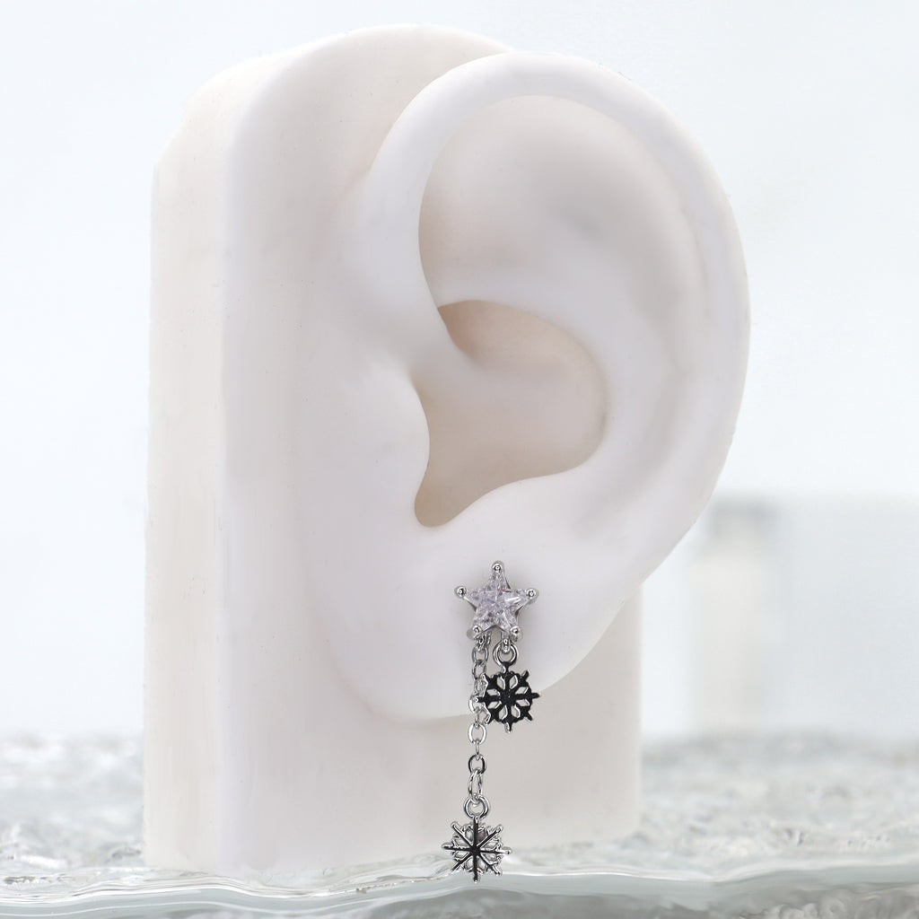 Christmas - PAIR OF Snowflake Pentagram Dangle Stainless Steel Ear Studs - Christmas - PAIR OF Snowflake Pentagram Dangle Stainless Steel Ear Studs - 0.8mm/20G by CRUXJEWELRY