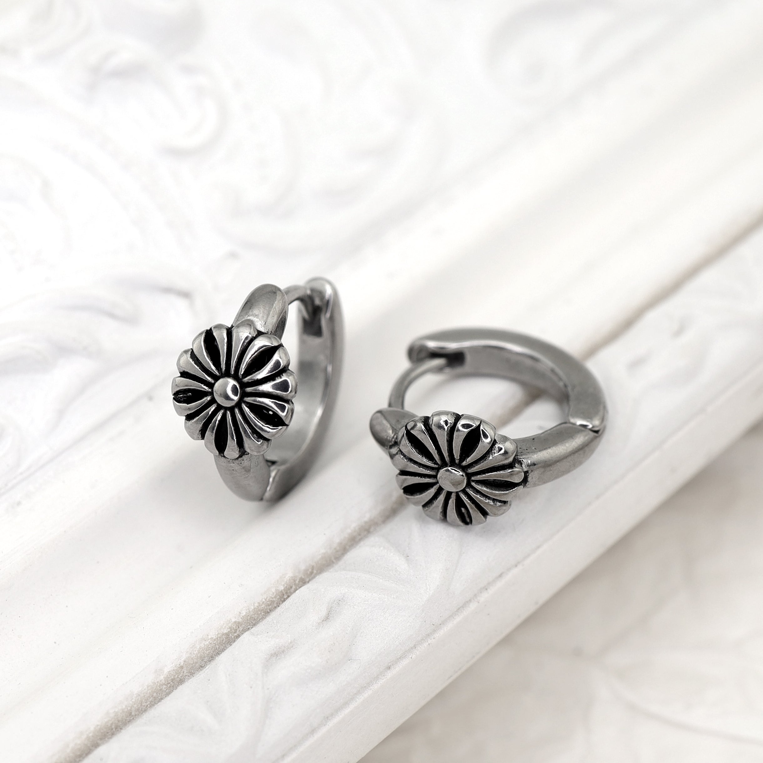 Vintage Sunflower stainless steel Earrings - Vintage Sunflower stainless steel Earrings - Single by CRUXJEWELRY