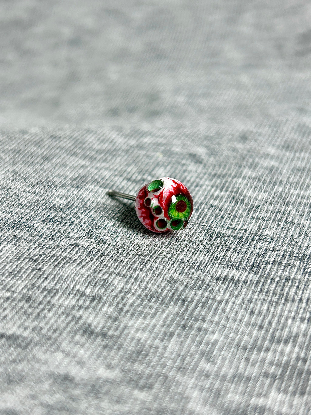 Cthulhu Eye - Duplex Iris | Ear/Lip/Tongue Studs - Cthulhu Eye - Duplex Iris | Ear/Lip/Tongue Studs - Crimson / Flat-Back（Default） / 4mm by CRUXJEWELRY