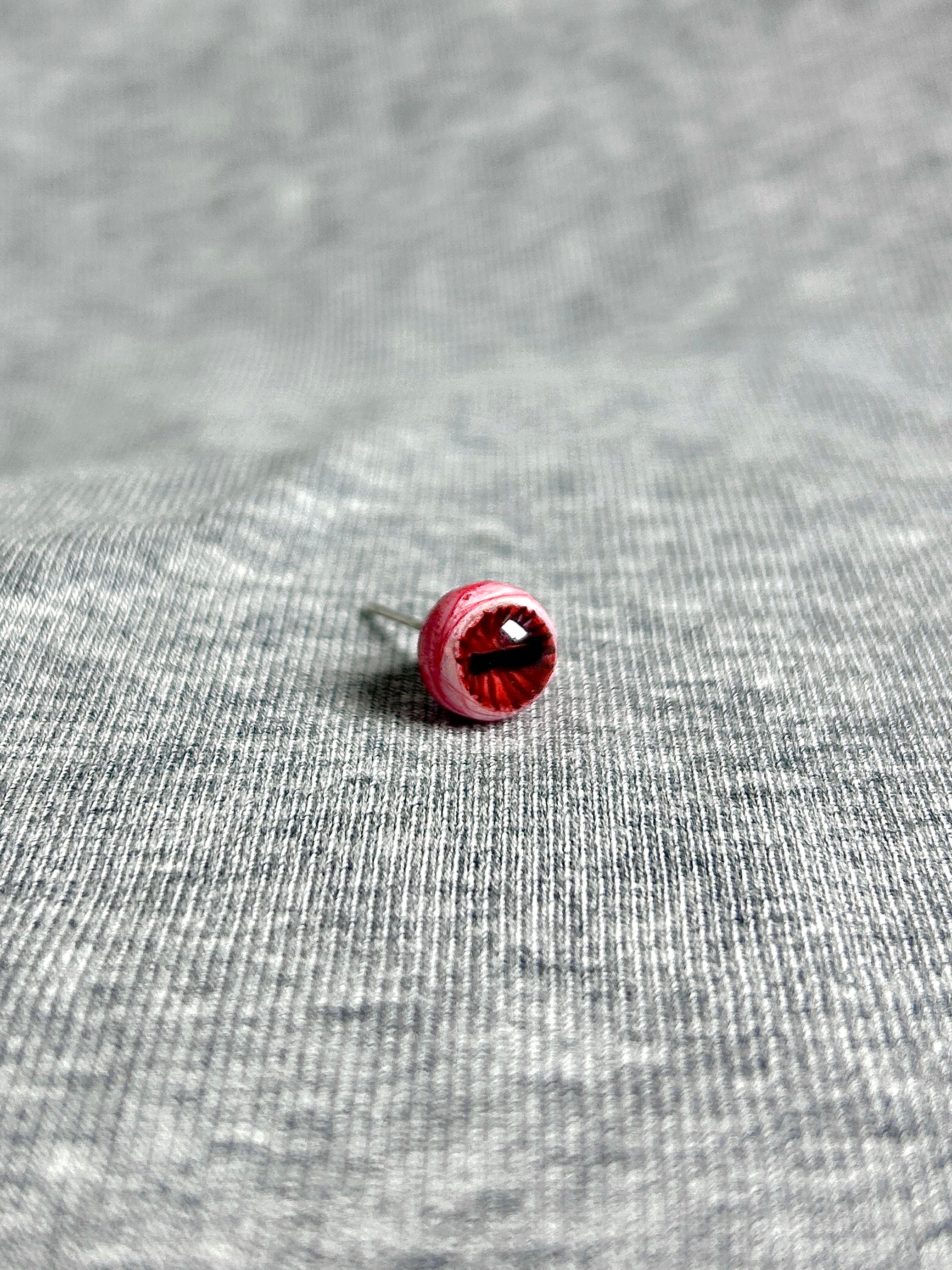 Cthulhu Eye - Lateral Gaze | Ear/Lip/Tongue Studs - Cthulhu Eye - Lateral Gaze | Ear/Lip/Tongue Studs - Providence / Flat-Back（Default） / 4mm by CRUXJEWELRY