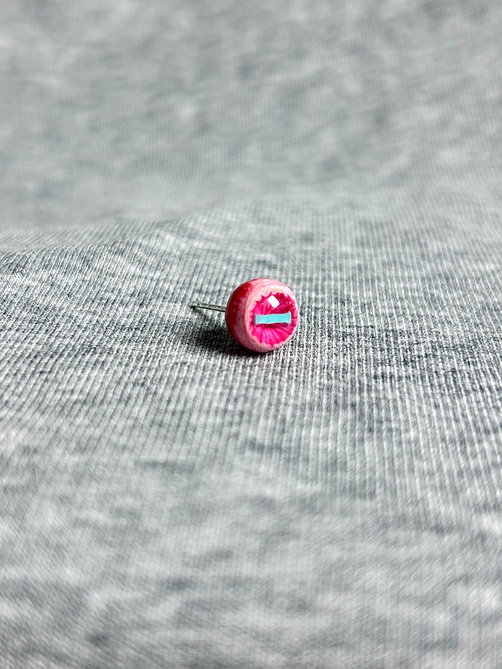 Cthulhu Eye - Lateral Gaze | Ear/Lip/Tongue Studs - Cthulhu Eye - Lateral Gaze | Ear/Lip/Tongue Studs - Pupil Abyss / Flat-Back（Default） / 4mm by CRUXJEWELRY