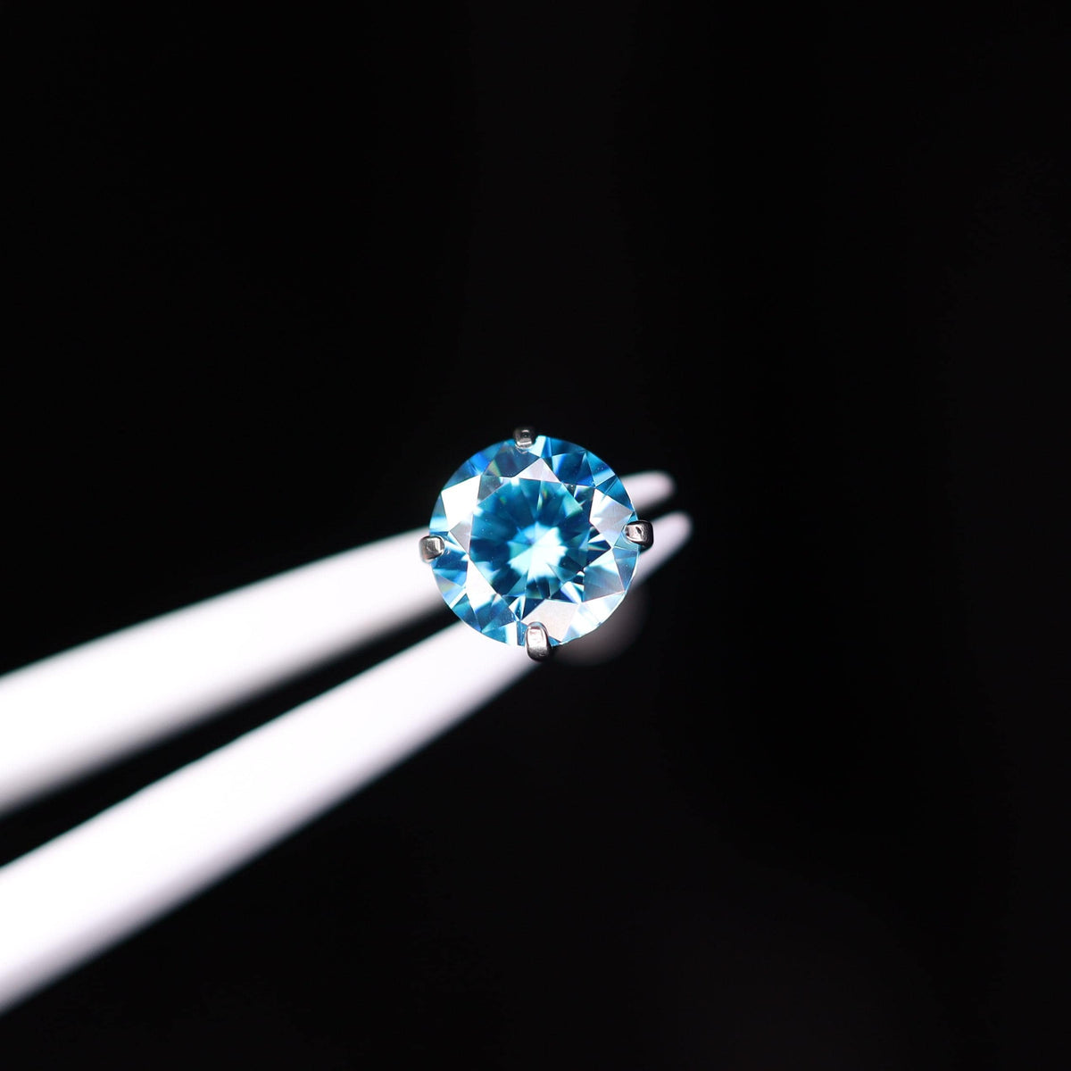 ETSY 4553755716 | IMAGE 3 | Blue Moissanite Flat Back Stud