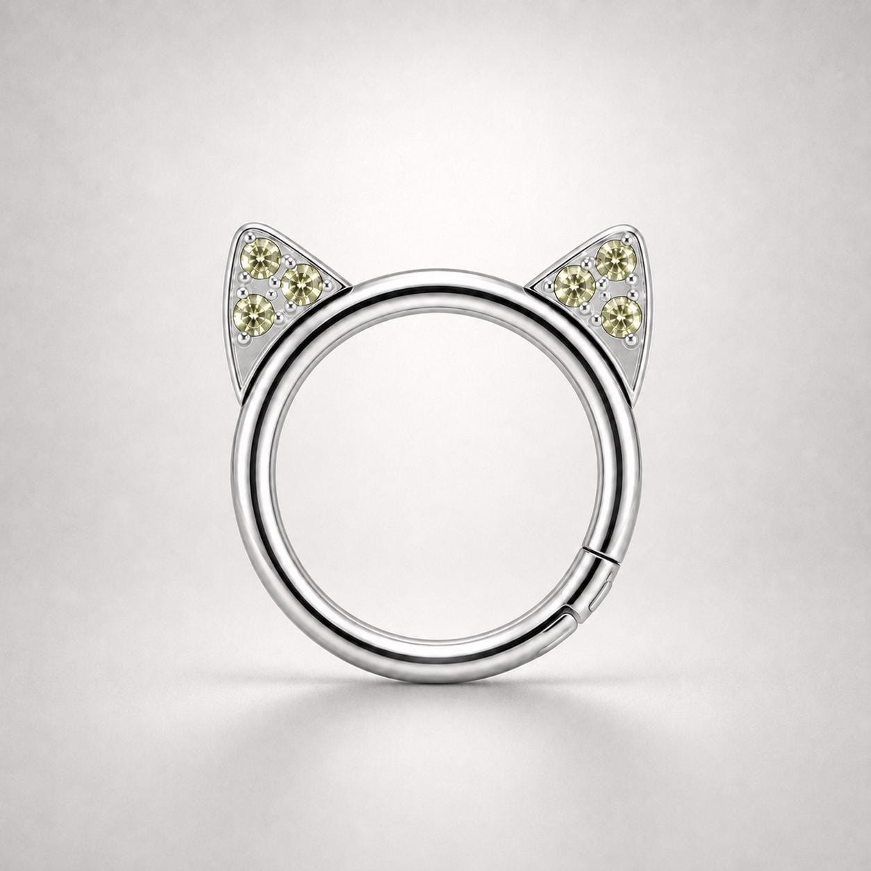 Titanium Crystal Cat Ear Septum Clicker detail 6