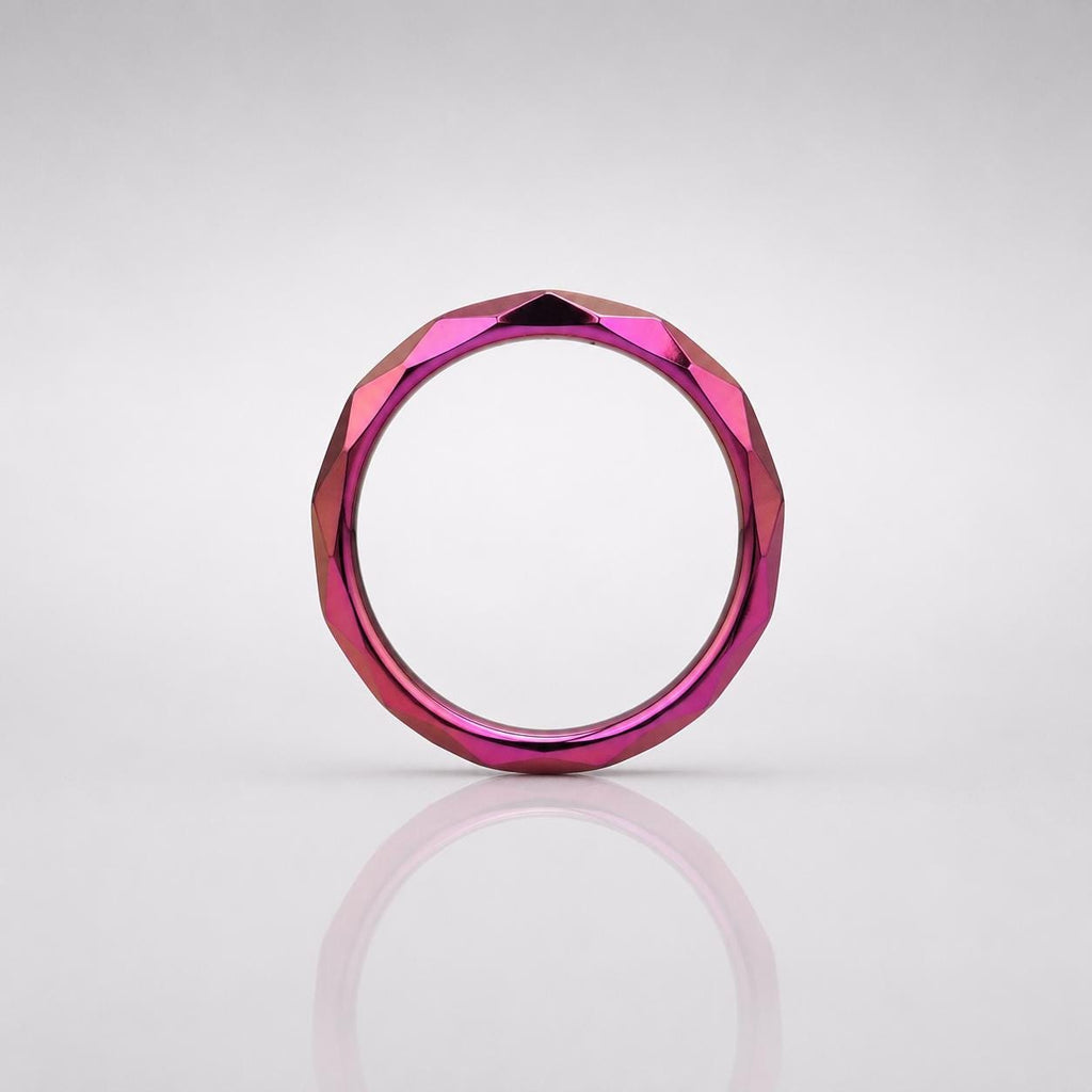 Titanium Geometric Faceted Septum Clicker detail 6