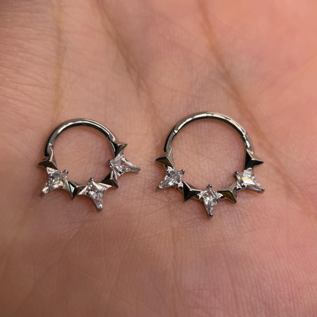 Titanium Star Septum Clicker detail 4