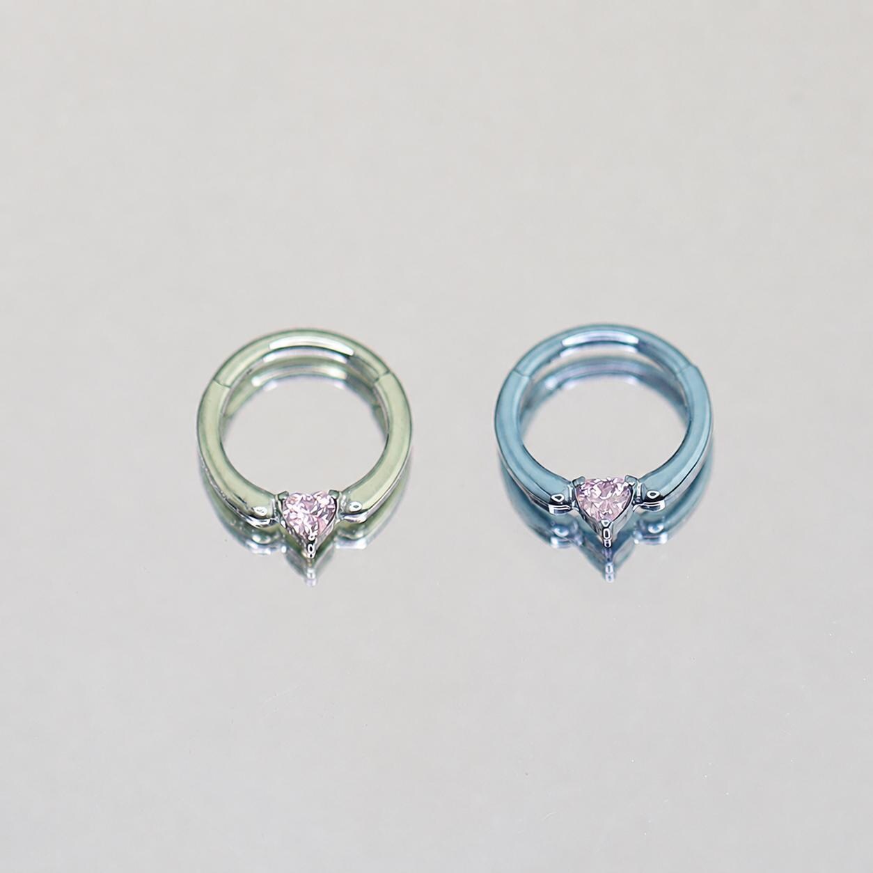 Titanium Sweetheart CZ Septum Clicker detail 6