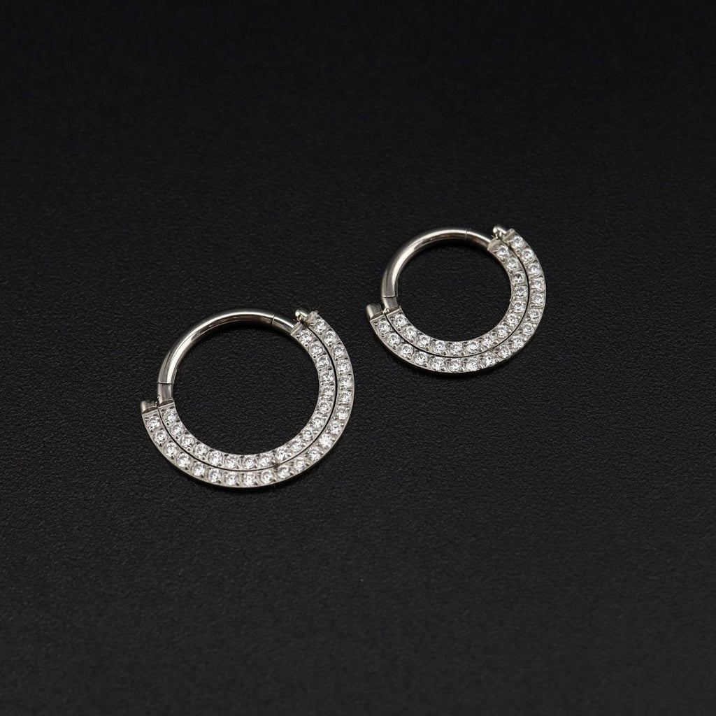 Titanium Pavé CZ Septum Clicker detail 4