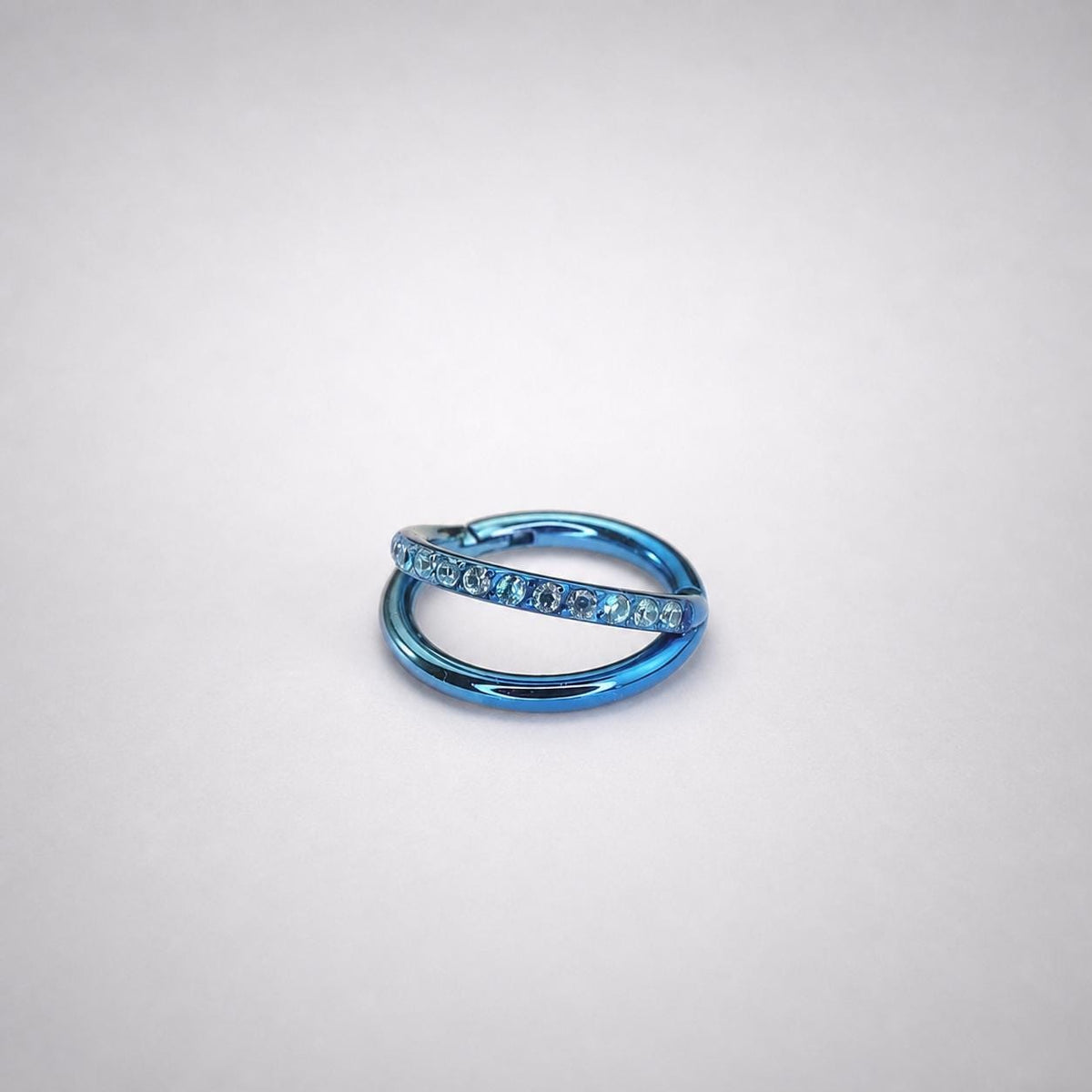 Titanium Double Layer CZ Septum Clicker detail 5