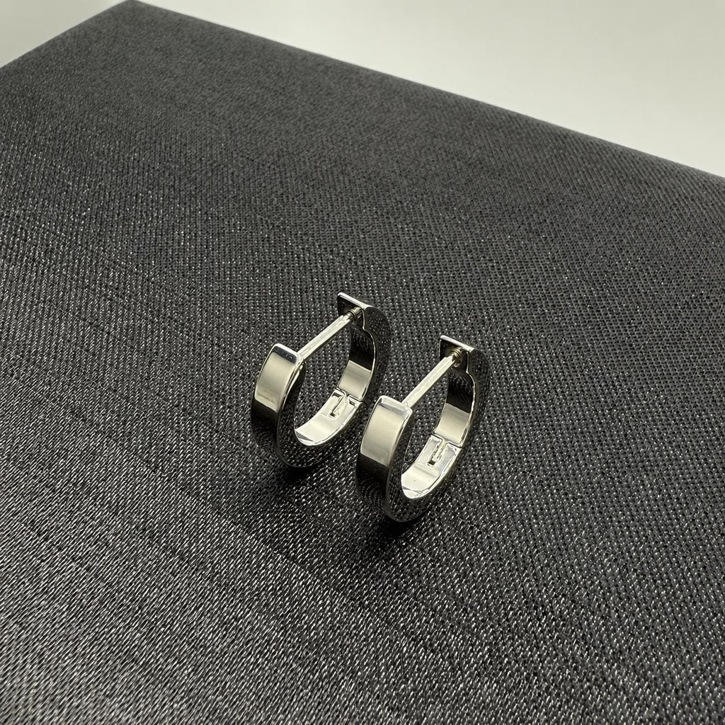 Titanium Thick D-Shape Septum Clicker detail 3