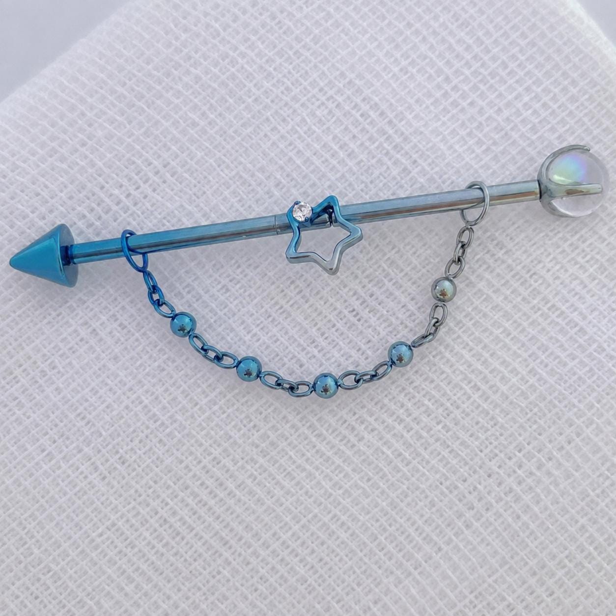 Crystal Star Chain titanium industrial barbell, detail view 3