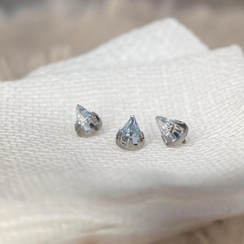 Crystal Spike Titanium Eyebrow Barbell detail 4
