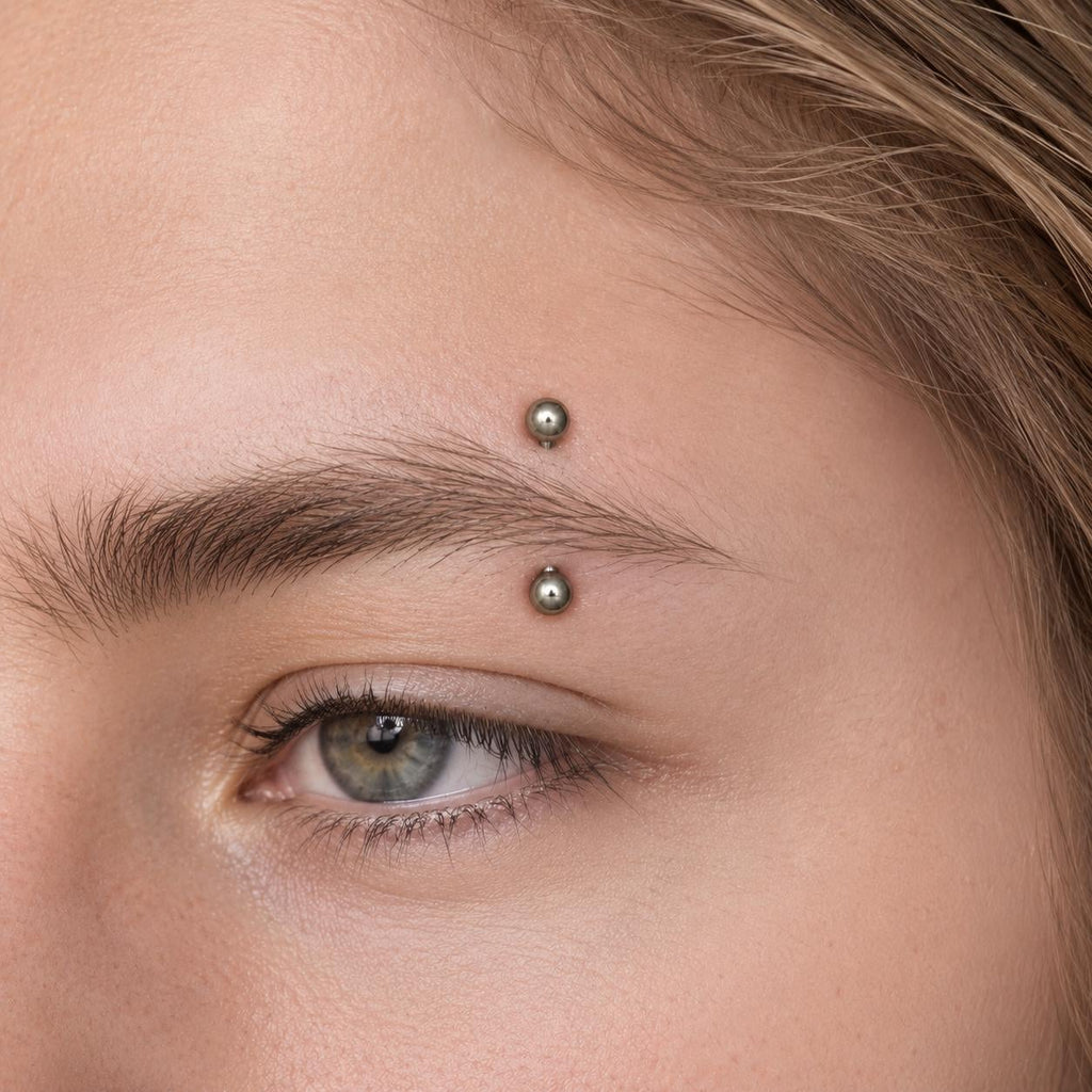 Classic Titanium Curved Barbell detail 2