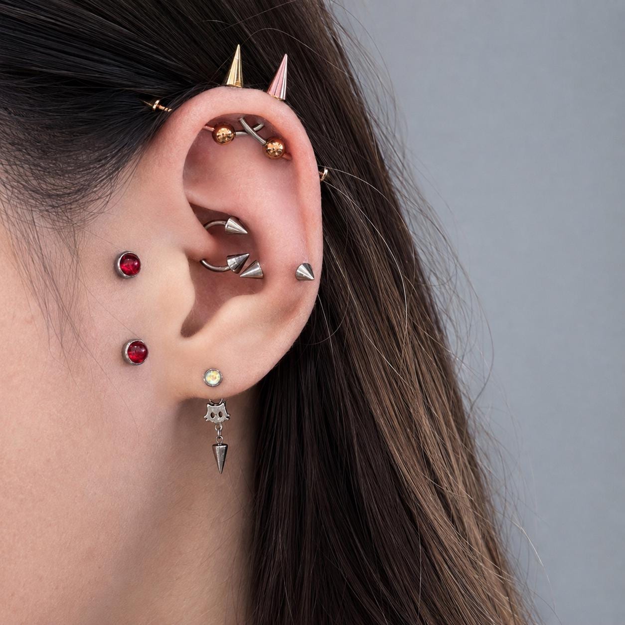 Double Spike titanium industrial barbell, detail view 2