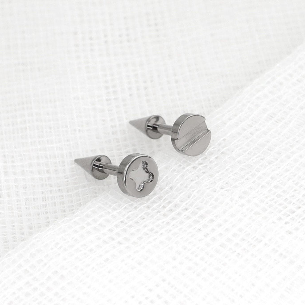 Screw Head & Bone Spike-Back Stud detail 3