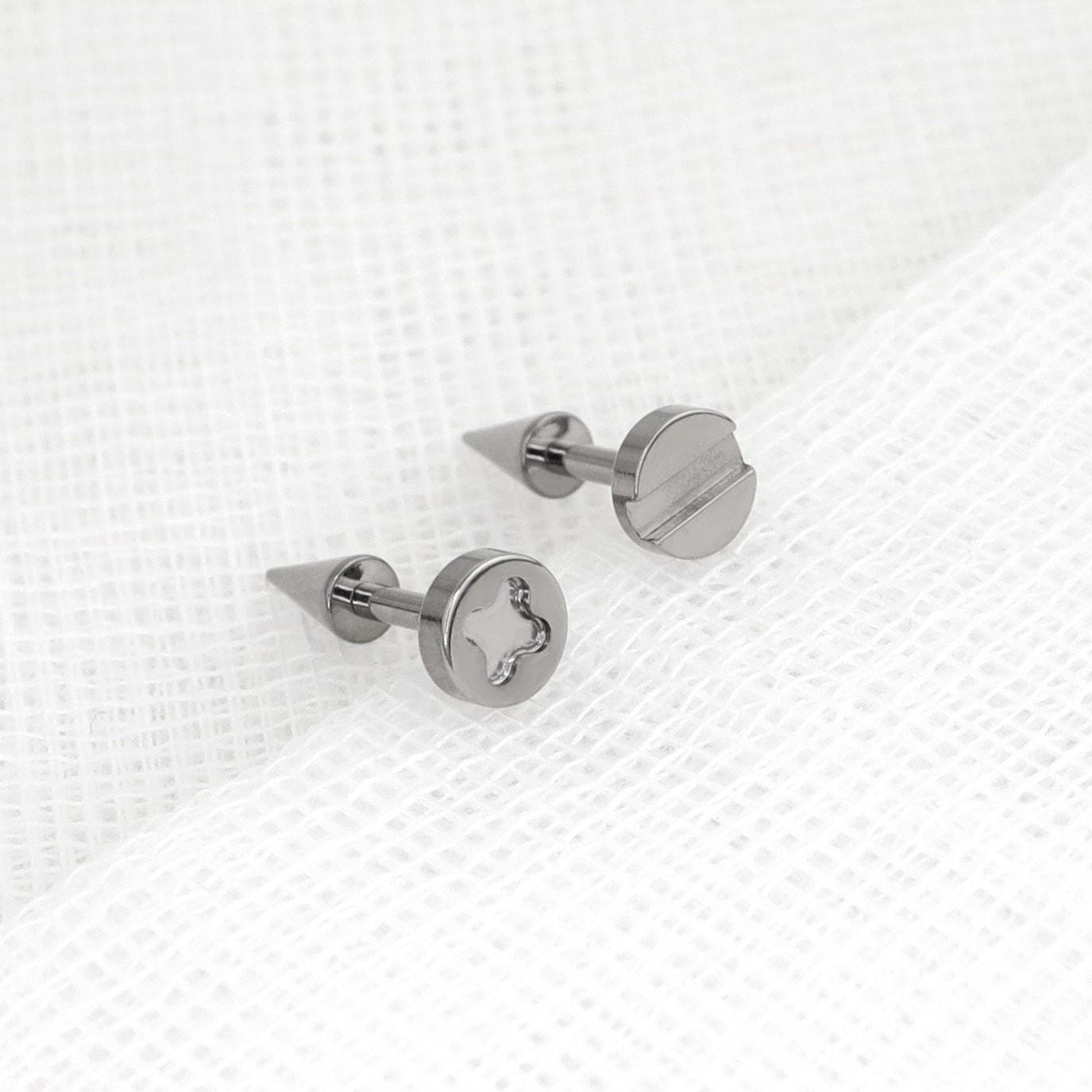 Screw Head & Bone Spike-Back Stud detail 3