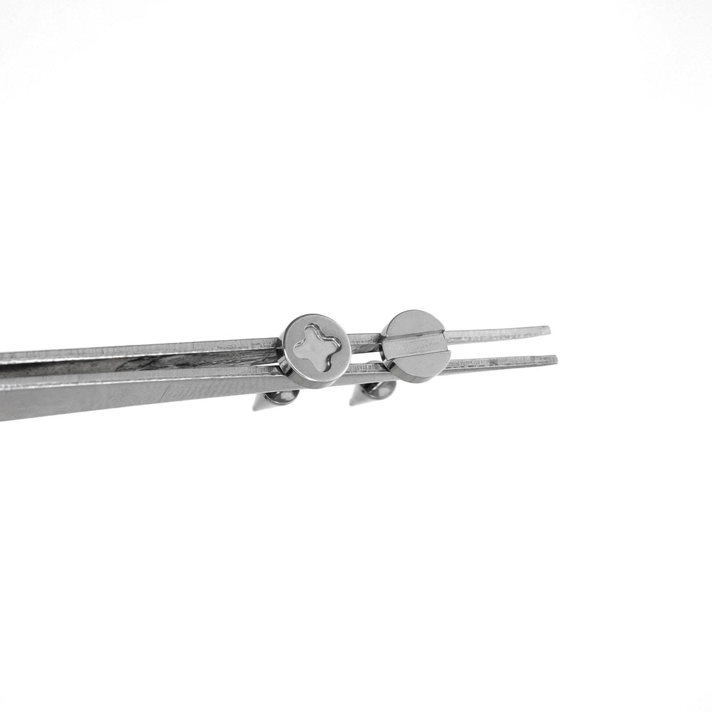 Screw Head & Bone Spike-Back Stud detail 6