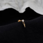 Crystal Spike & Teardrop Dangle Gold｜Sting detail 7