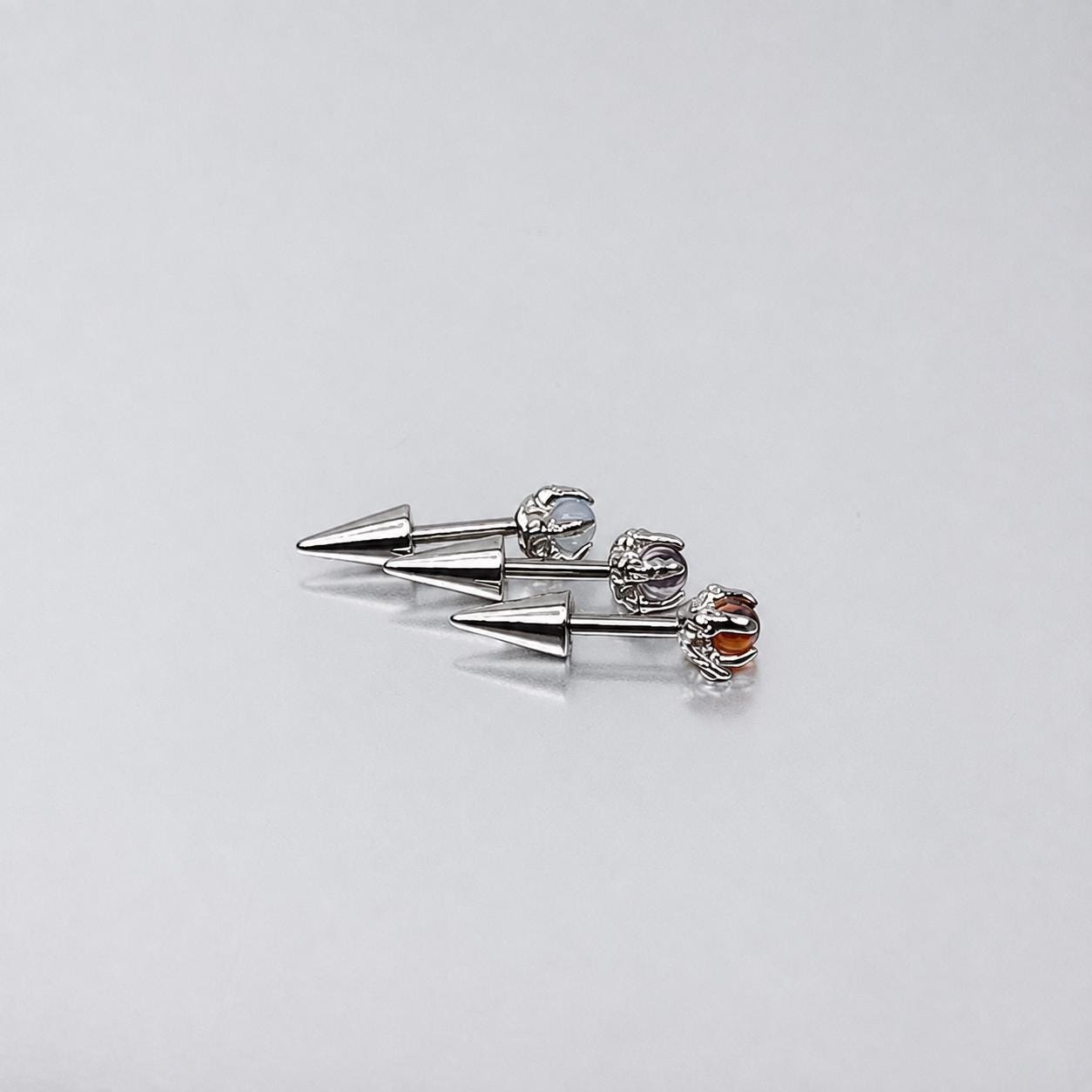 Dragon Claw Orb & Spike Barbell detail 7
