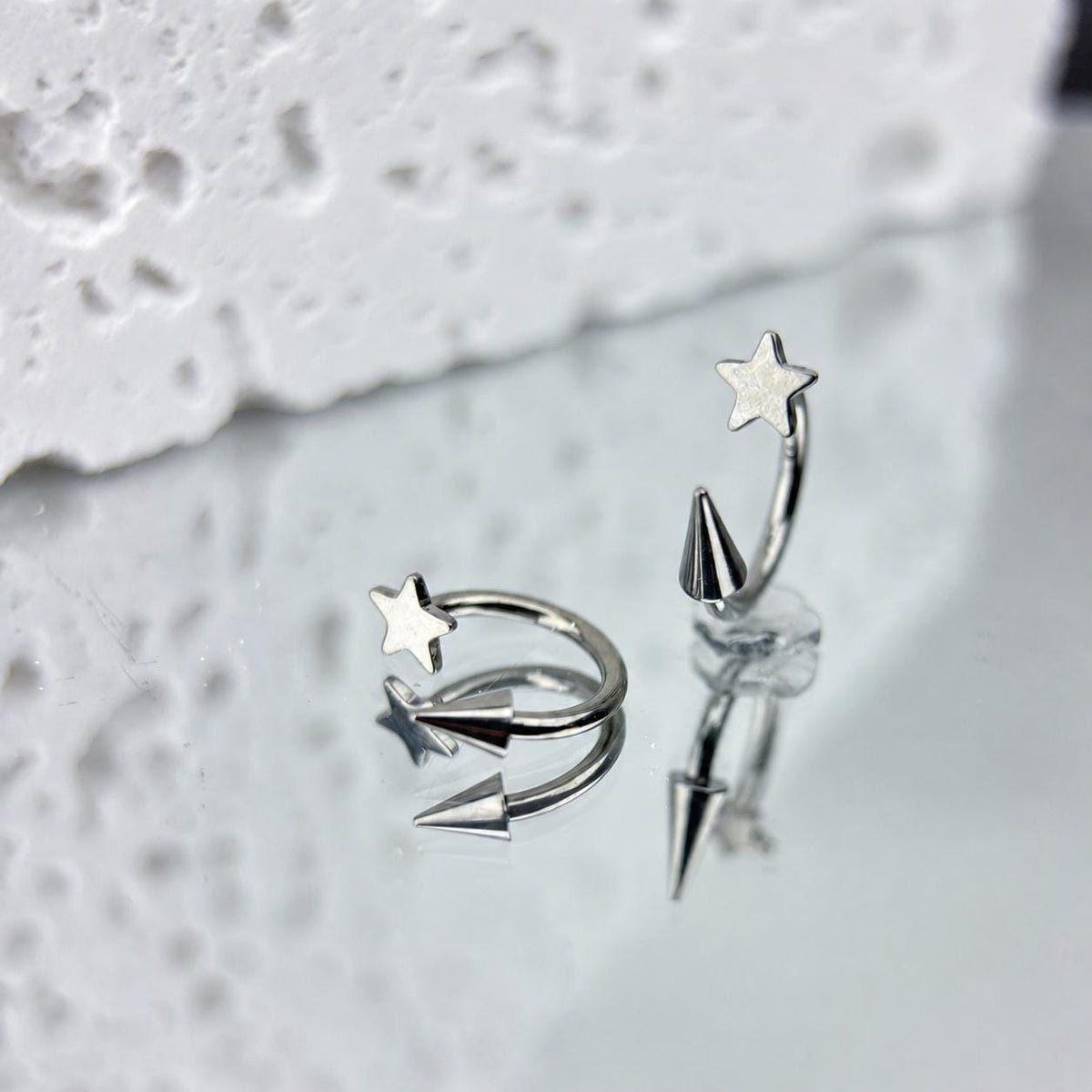 Celestial Star Spike Titanium Horseshoe Ring detail 4