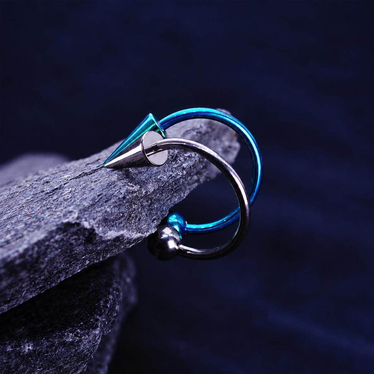 Spike & Ball Titanium Horseshoe Ring detail 6