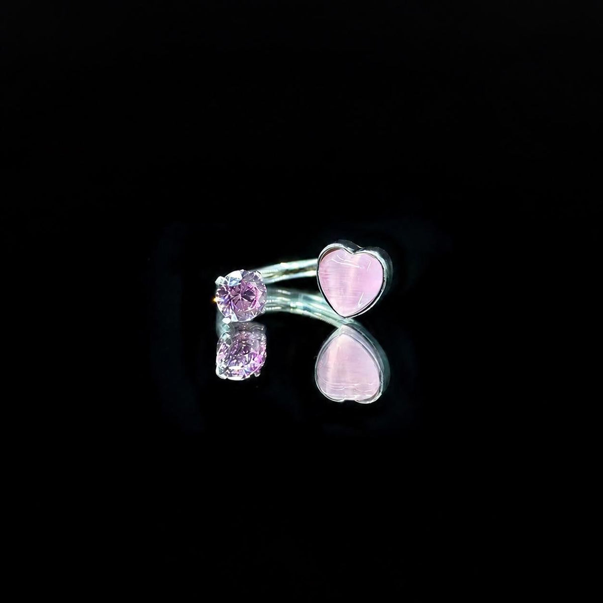 Sweetheart Crystal Titanium Horseshoe Ring detail 7