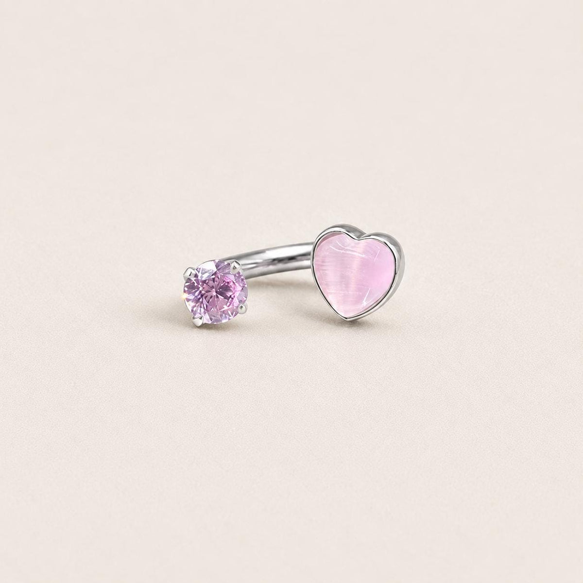 Sweetheart Crystal Titanium Horseshoe Ring detail 10