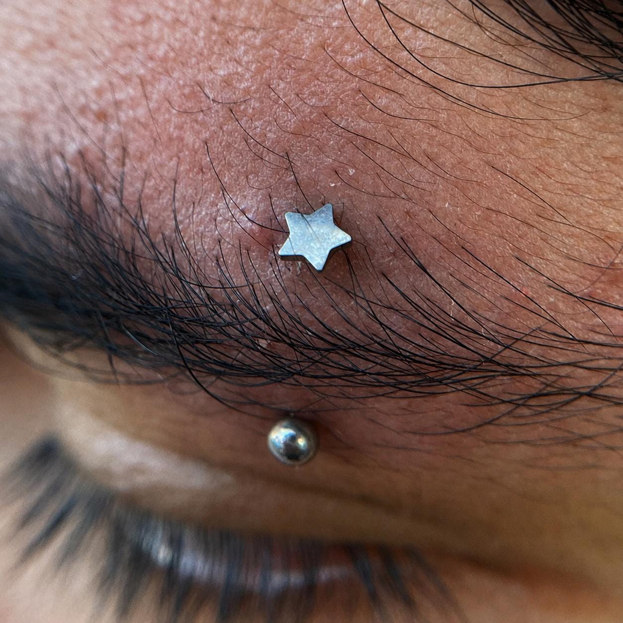 ASTM F136 Titanium Star Eyebrow Ring, 16G Curved Barbell, Silver Star Brow Piercing Jewelry, Externally Threaded, Y2K Rook Vertical Labret