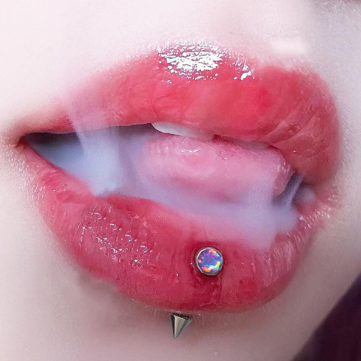 Solar Halo Fire Opal F136 Titanium piercing top detail 4