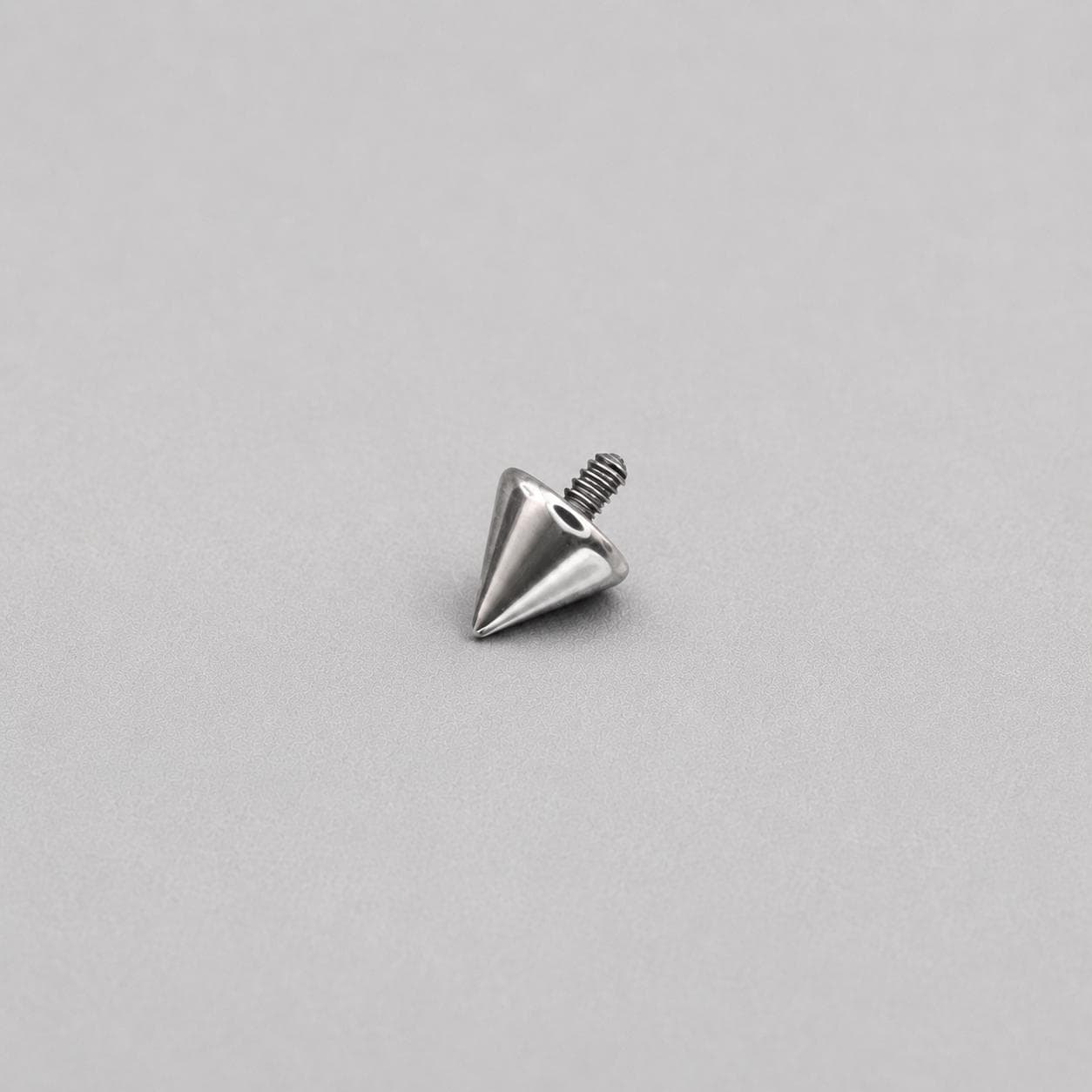 Multi-Fit Spike End F136 Titanium piercing top detail 6