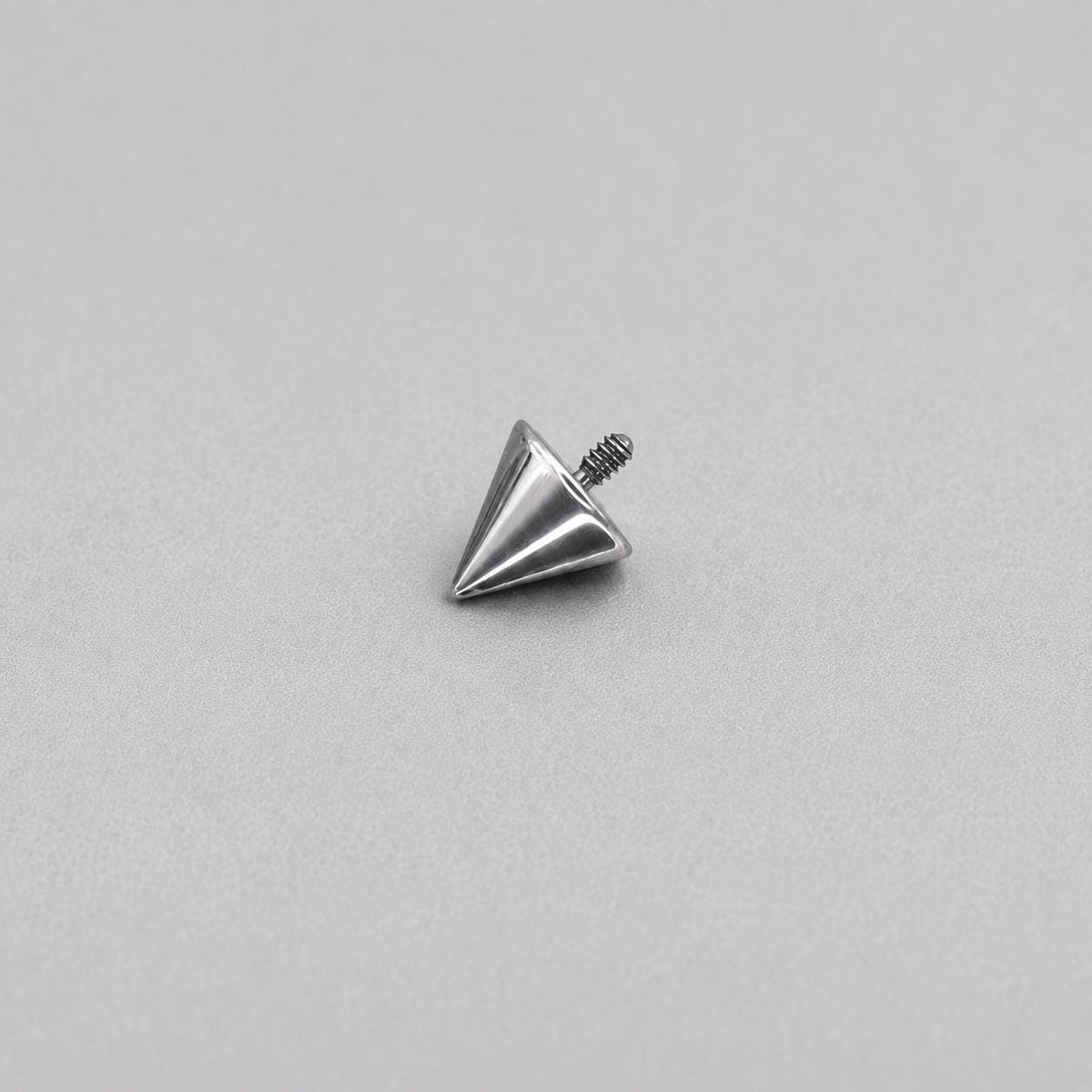 Multi-Fit Spike End F136 Titanium piercing top detail 8