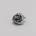 Dragon-Claw Crystal Ball Black F136 Titanium piercing top