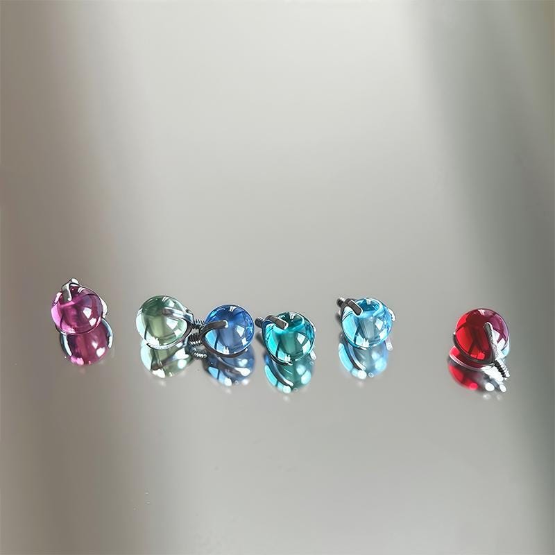 Prism Zircon Ball F136 Titanium piercing top detail 5