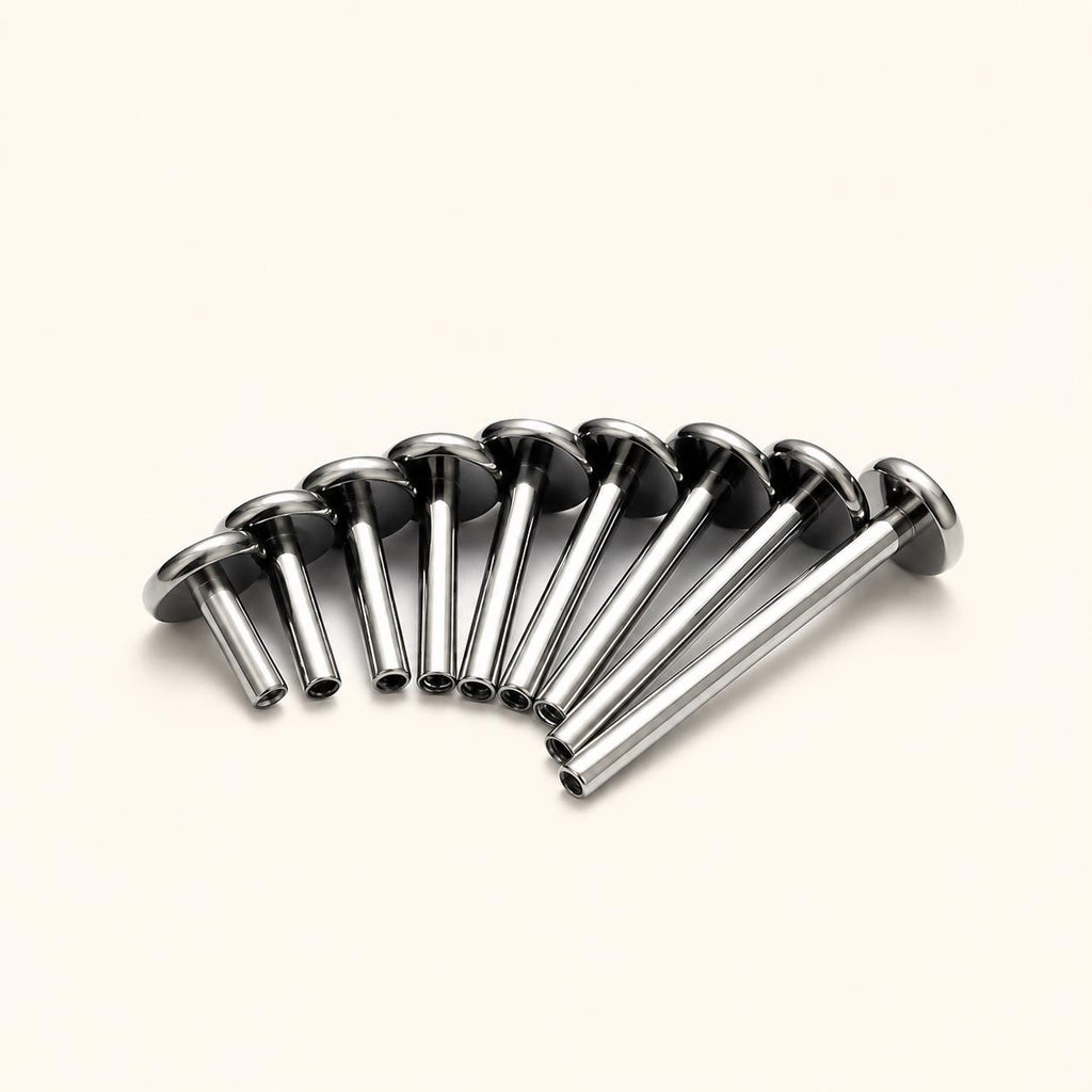 ETSY 4544719810 | IMAGE 3 | Threadless Labret Post
