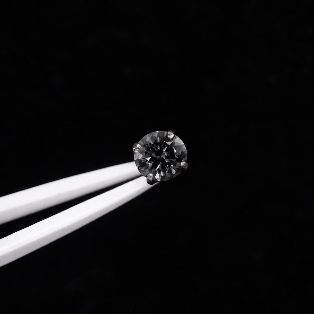 ETSY 4553776226 | IMAGE 3 | Smoky Gray Moissanite Flat Back Stud