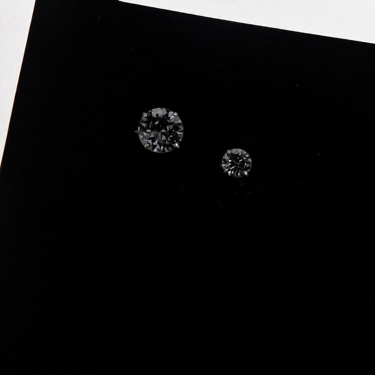 ETSY 4553776226 | IMAGE 5 | Smoky Gray Moissanite Flat Back Stud