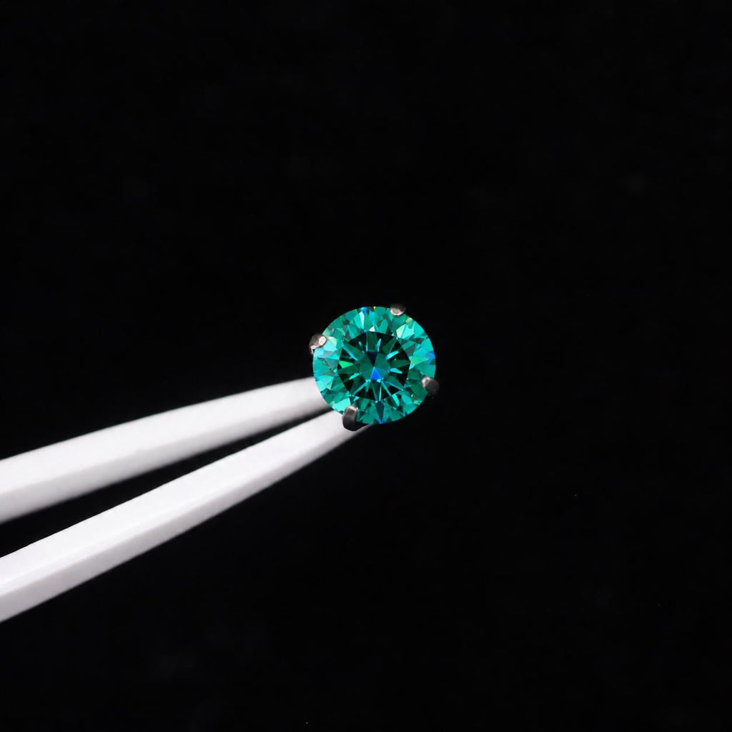 Vivid Emerald Green Moissanite Flat Back Stud - product image 3