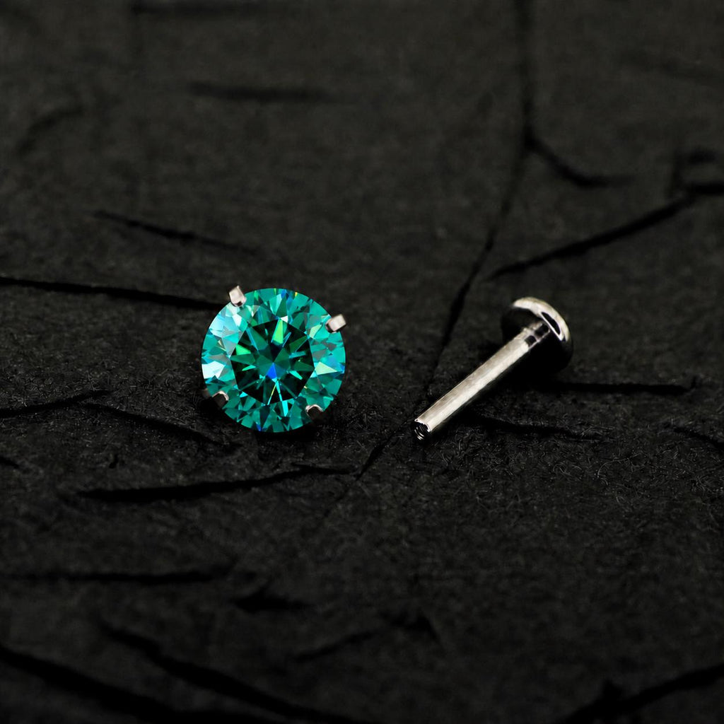 Vivid Emerald Green Moissanite Flat Back Stud - product image 4
